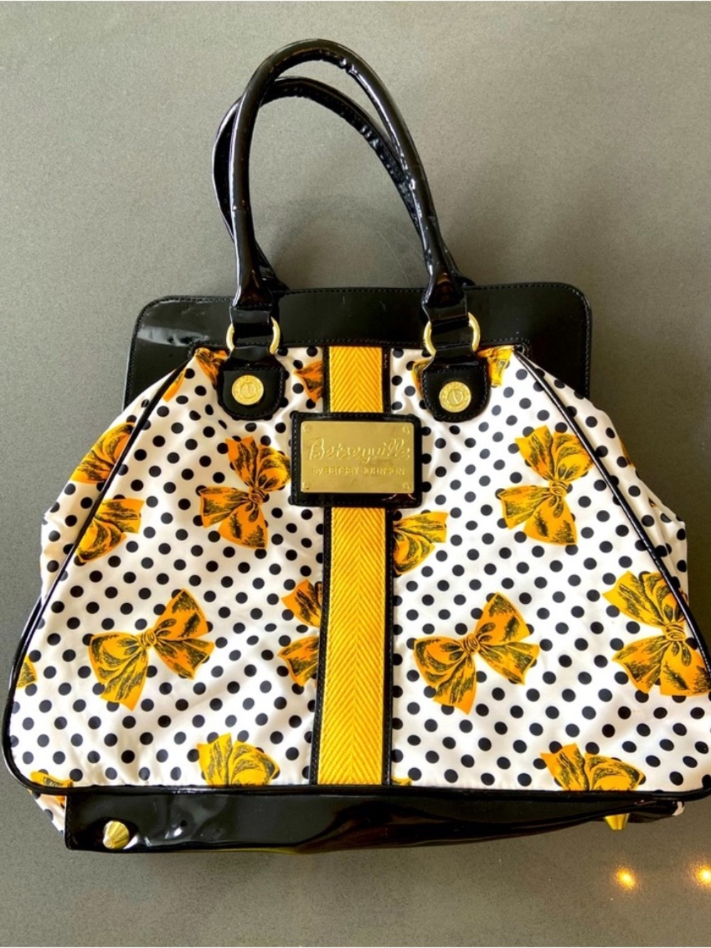 Live show notification ✨👛🎒👜🛍️ - Picture 5 of 17